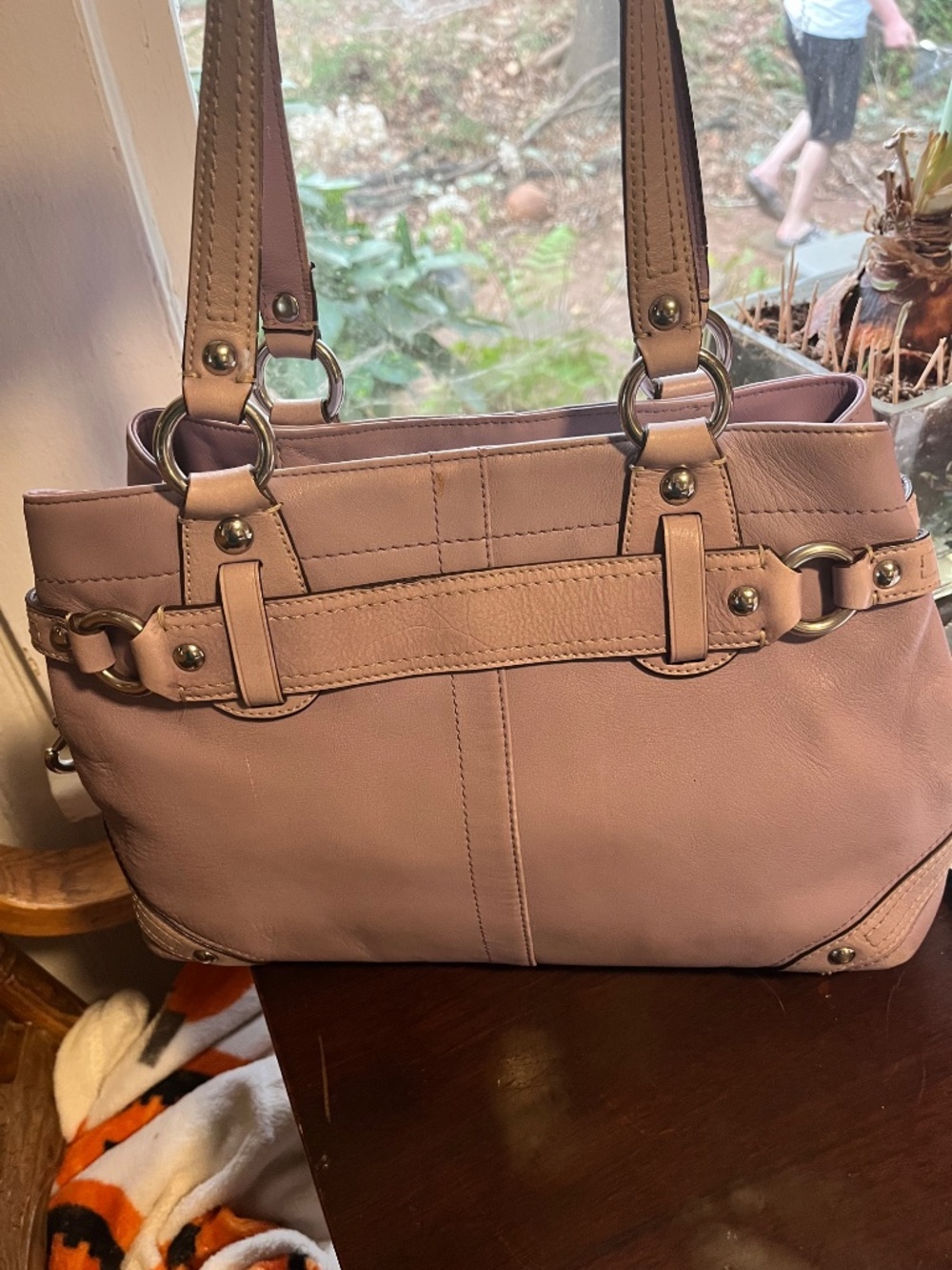 Lavender coach shoulder bag - Picture 4 of 7